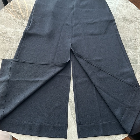 COS black crepe high waist midi skirt with thigh middle slit - Picture 2 of 8